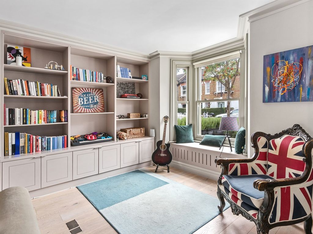 Vespan Road, Askew Village, Shepherd's Bush W12  