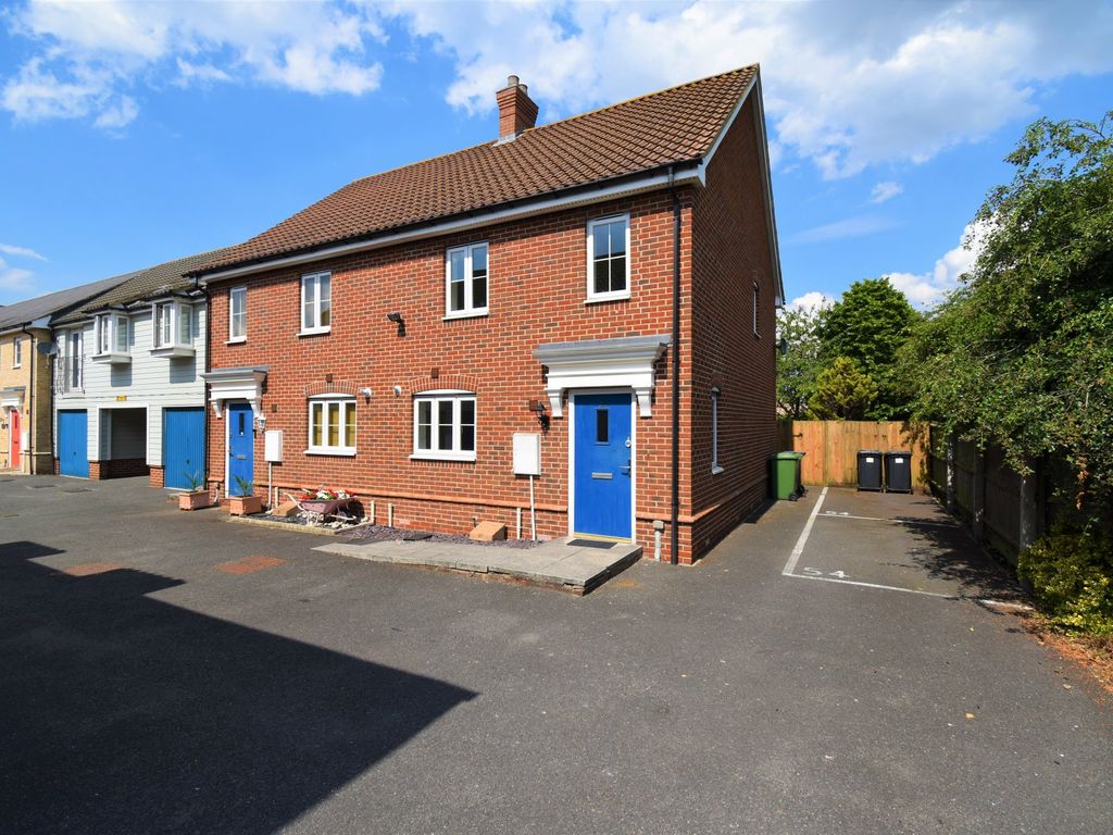 2 bed end terrace house for sale in Barley Close, St. Ives, Huntingdon PE27, £140,000 Zoopla