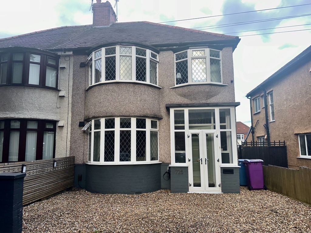 3 bed semidetached house for sale in Queens Drive, Stoneycroft