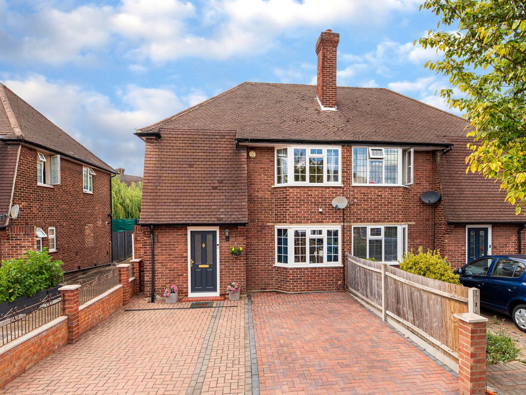 3 bed semidetached house for sale in Claremont Avenue, New Malden KT3