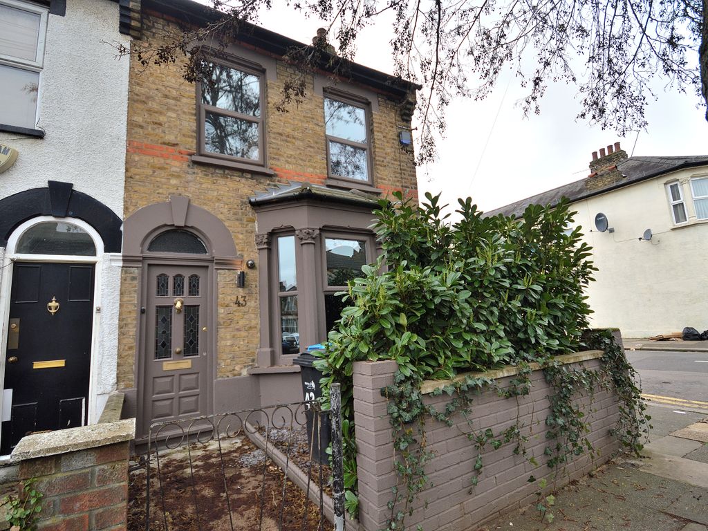 2 bed end terrace house to rent in Cheddington Road, London N18 Zoopla