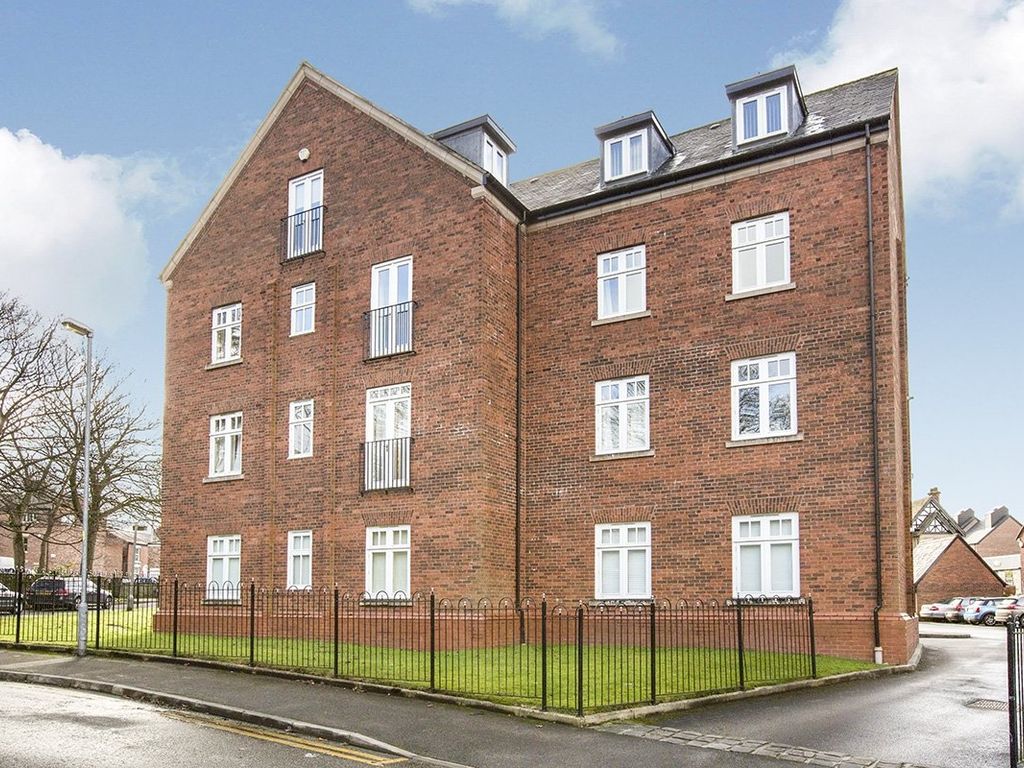2 bed flat for sale in Eastgate, Macclesfield, Cheshire SK10 Zoopla