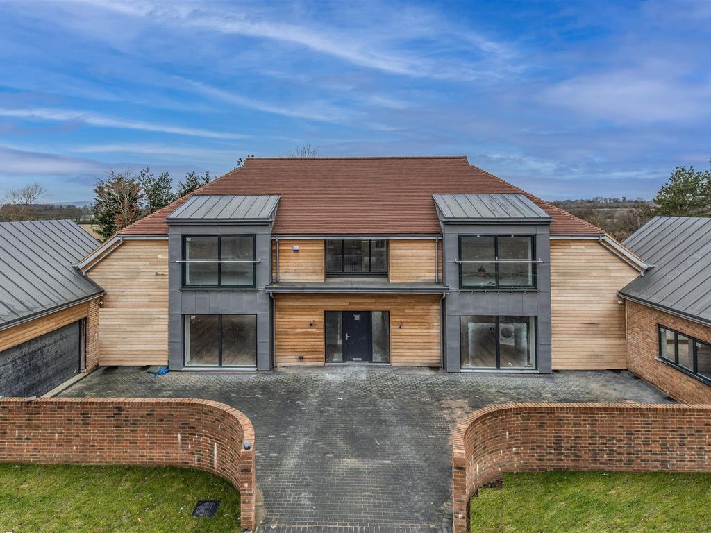 New home, 5 bed detached house for sale in Worth Lane, Little Horsted