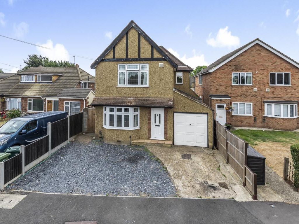 4 bed detached house for sale in Stanwell, StainesUponThames TW19
