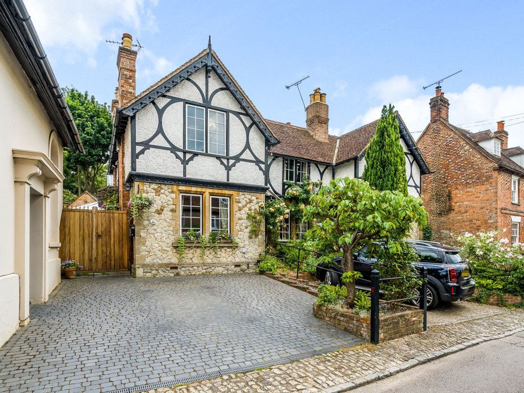 3 bed terraced house for sale in High Street, Chipstead, Sevenoaks TN13