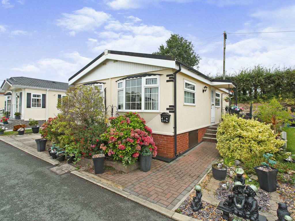 2 bed mobile/park home for sale in Warrington Road, Northwich CW8 Zoopla