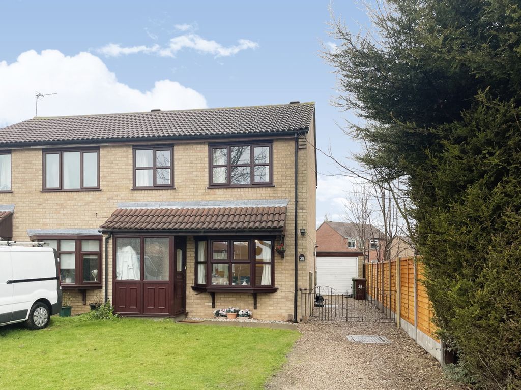 3 bed semidetached house for sale in Thurlow Court, Lincoln LN2 Zoopla