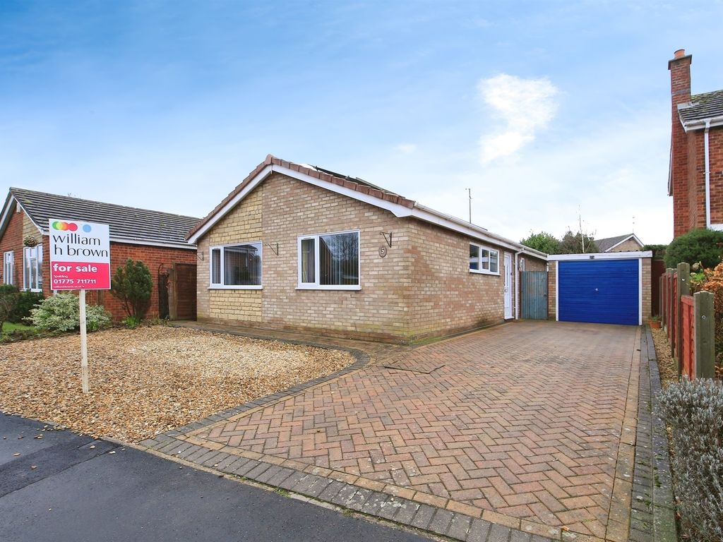 3 bed detached bungalow for sale in Chestnut Avenue, Donington