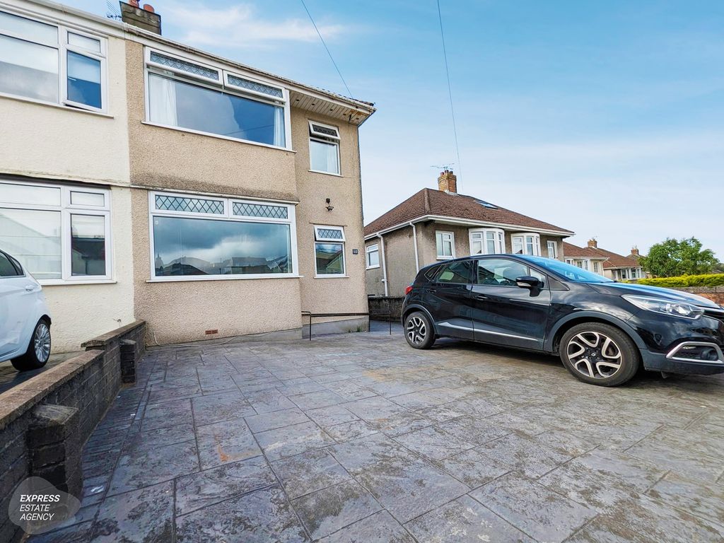 4 bed semidetached house for sale in Penyrallt Avenue, Bridgend CF31