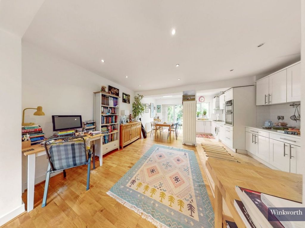 3 bed terraced house for sale in Kings Close, London NW4 Zoopla