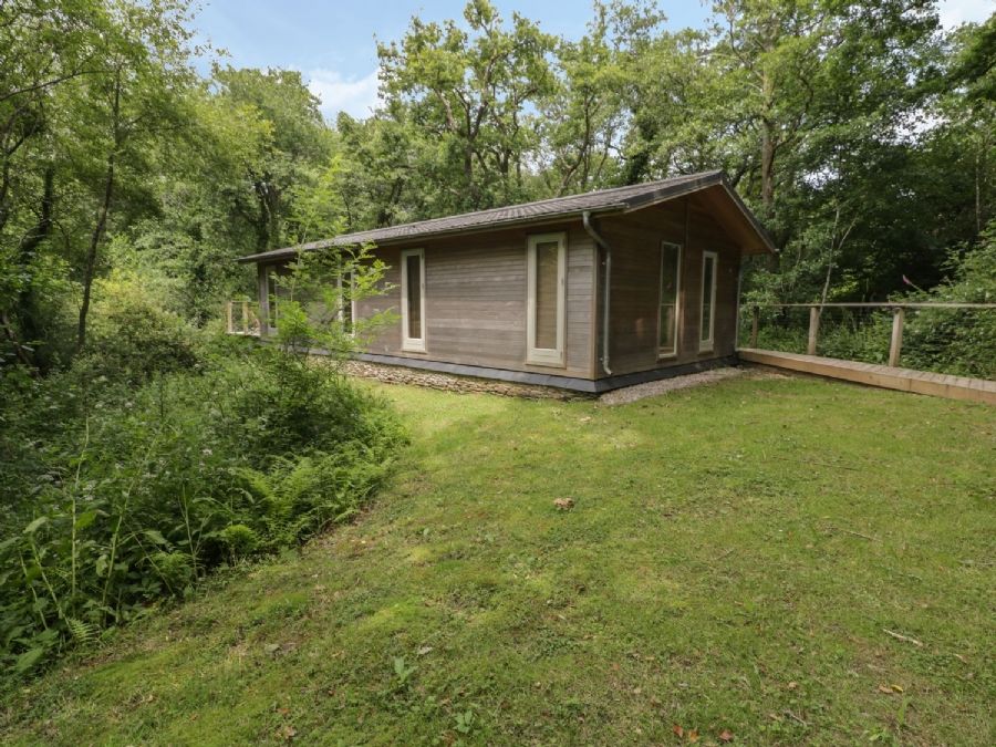 2 bed lodge for sale in Lanreath, Looe, Cornwall PL13, £149,000 Zoopla