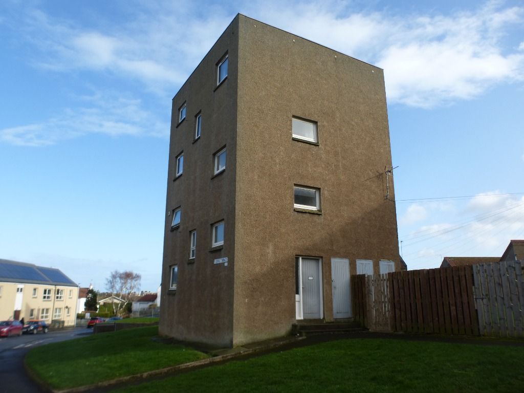 3 bed flat to rent in Floors Terrace, Dunbar, East Lothian EH42, £895