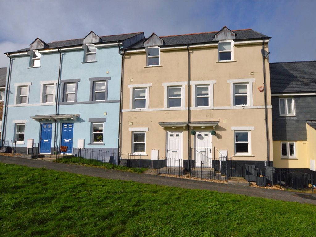4 bed terraced house for sale in Sycamore Walk, Lee Mill, Ivybridge