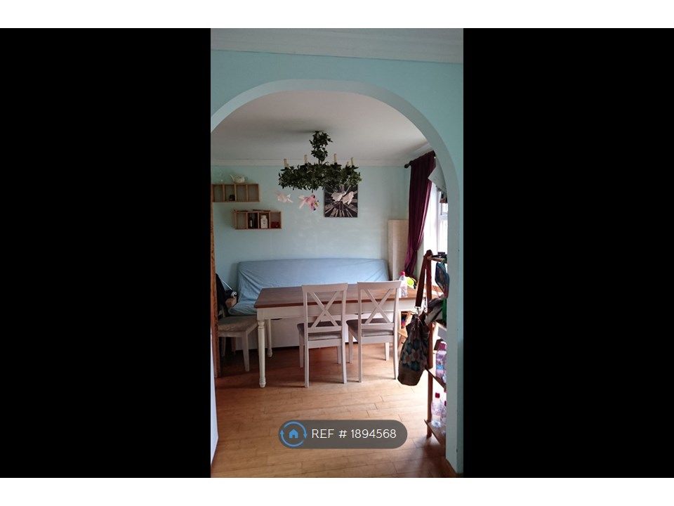 3 bed terraced house to rent in Baker Close, Headington, Oxford OX3, £