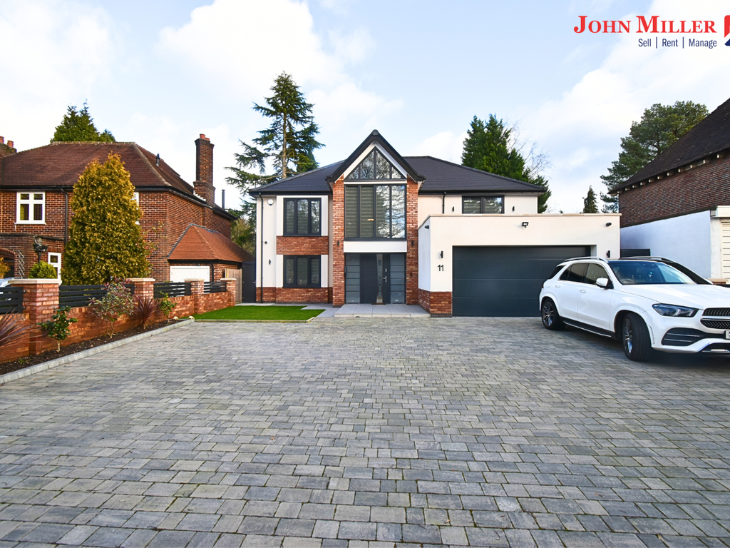 5 bed detached house for sale in Featherston Road, Streetly, Sutton