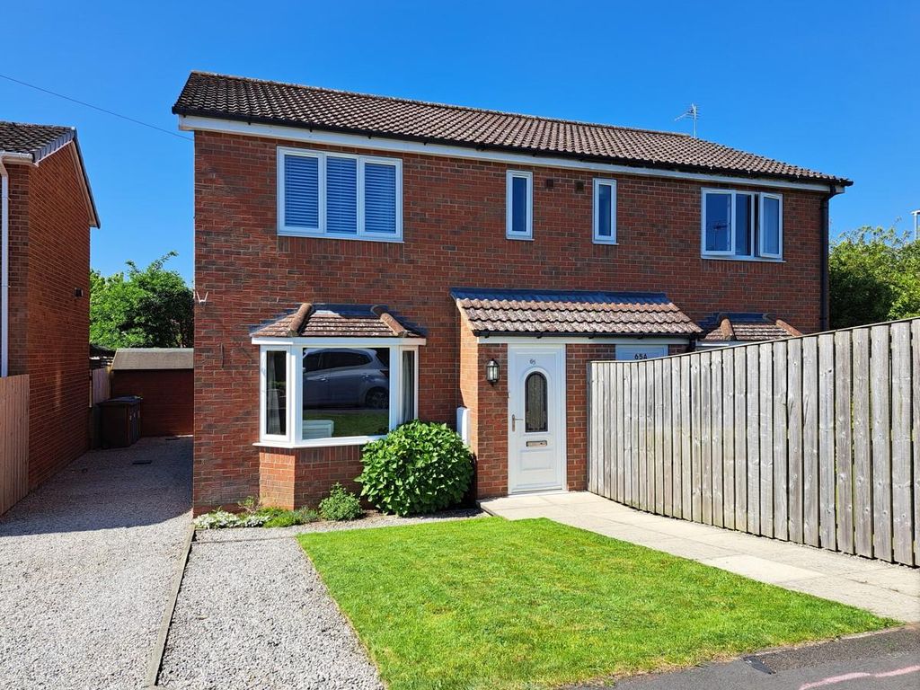 3 bed semidetached house for sale in Wold Road, Pocklington, York YO42