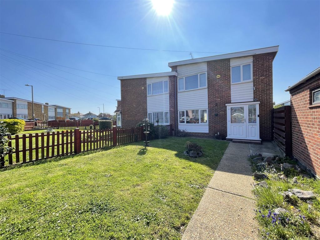 3 bed semidetached house for sale in Hardie Road, StanfordLeHope