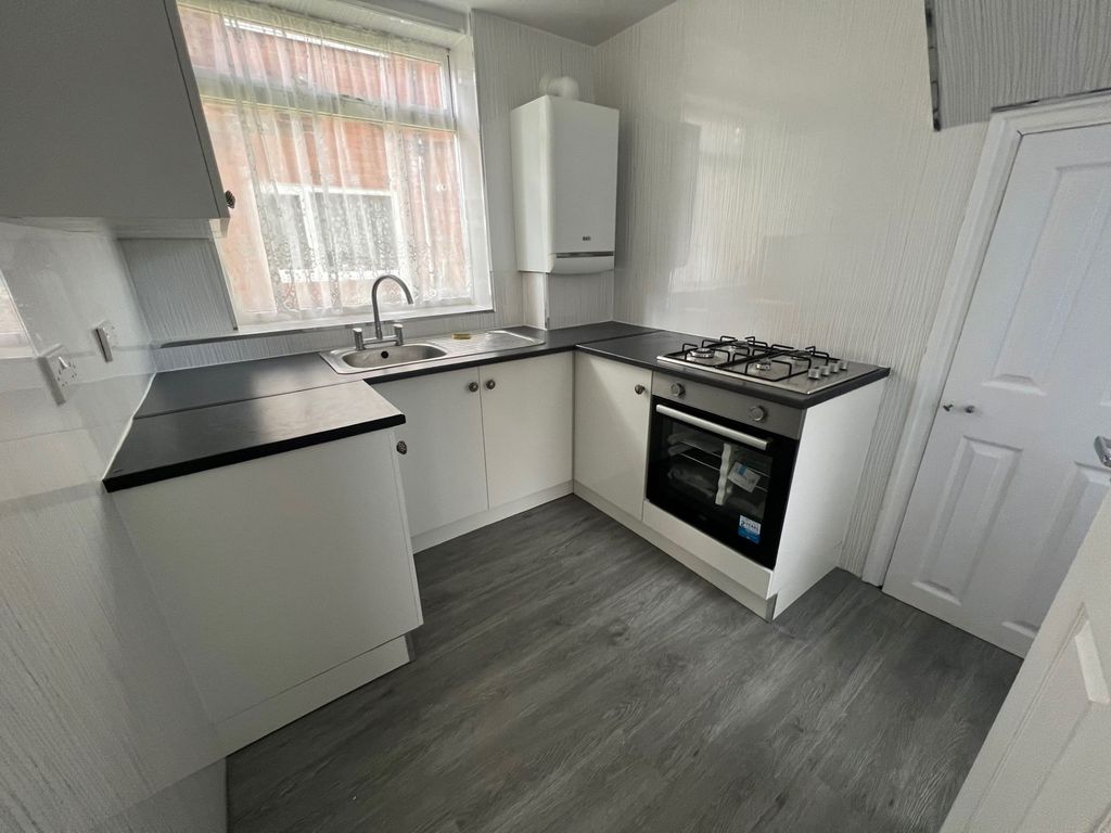 4 bed flat for sale in Brookland Terrace, North Shields NE29, £165,000