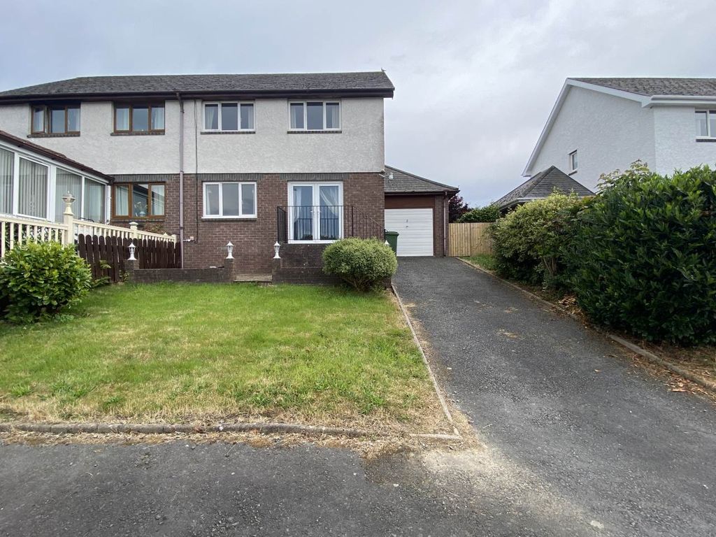 3 bed property to rent in Y Ddol Fach, Penrhycoch, Aberystwyth SY23