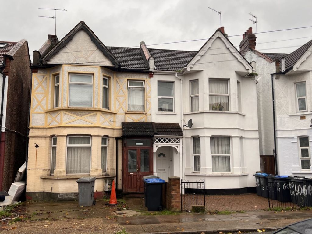 5 bed semidetached house for sale in London Road, Wembley HA9 Zoopla