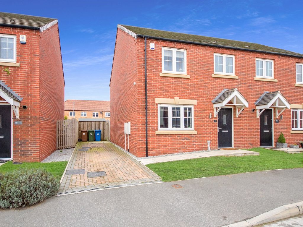 3 bed semidetached house for sale in Barley Avenue, Pocklington YO42