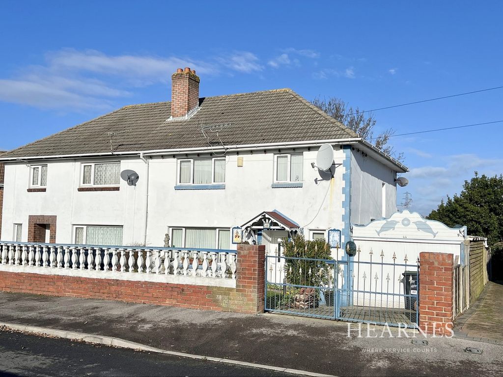 3 bed semidetached house for sale in Cranborne Crescent, Parkstone