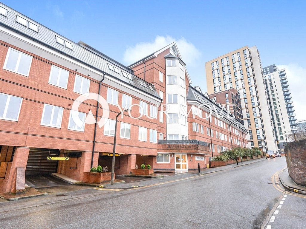 1 bed flat to rent in Leben Court, Sutton Court Road, Sutton, Surrey