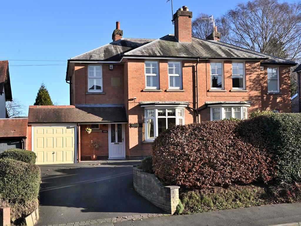 3 bed semidetached house for sale in New Road, Aston Fields