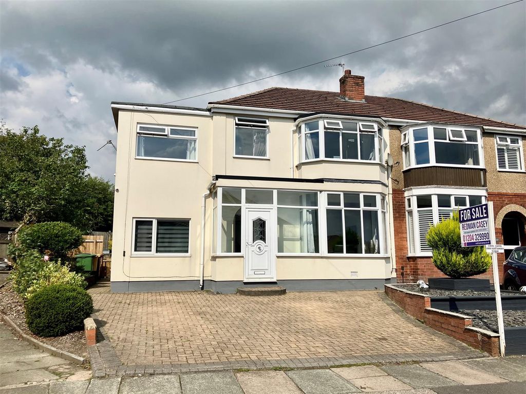 5 bed semidetached house for sale in Redcar Road, Smithills, Bolton