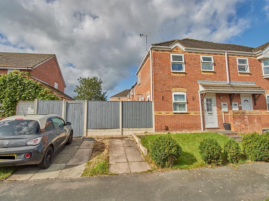 2 bed terraced house for sale in Peckleton Green, Barwell, Leicester