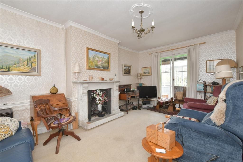 3 bed semidetached house for sale in Carisbrooke High Street, Newport
