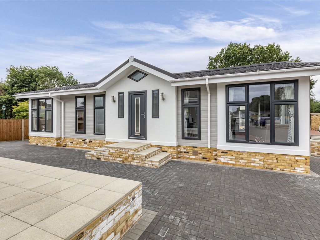 New home, 2 bed mobile/park home for sale in Weybridge Park Estates