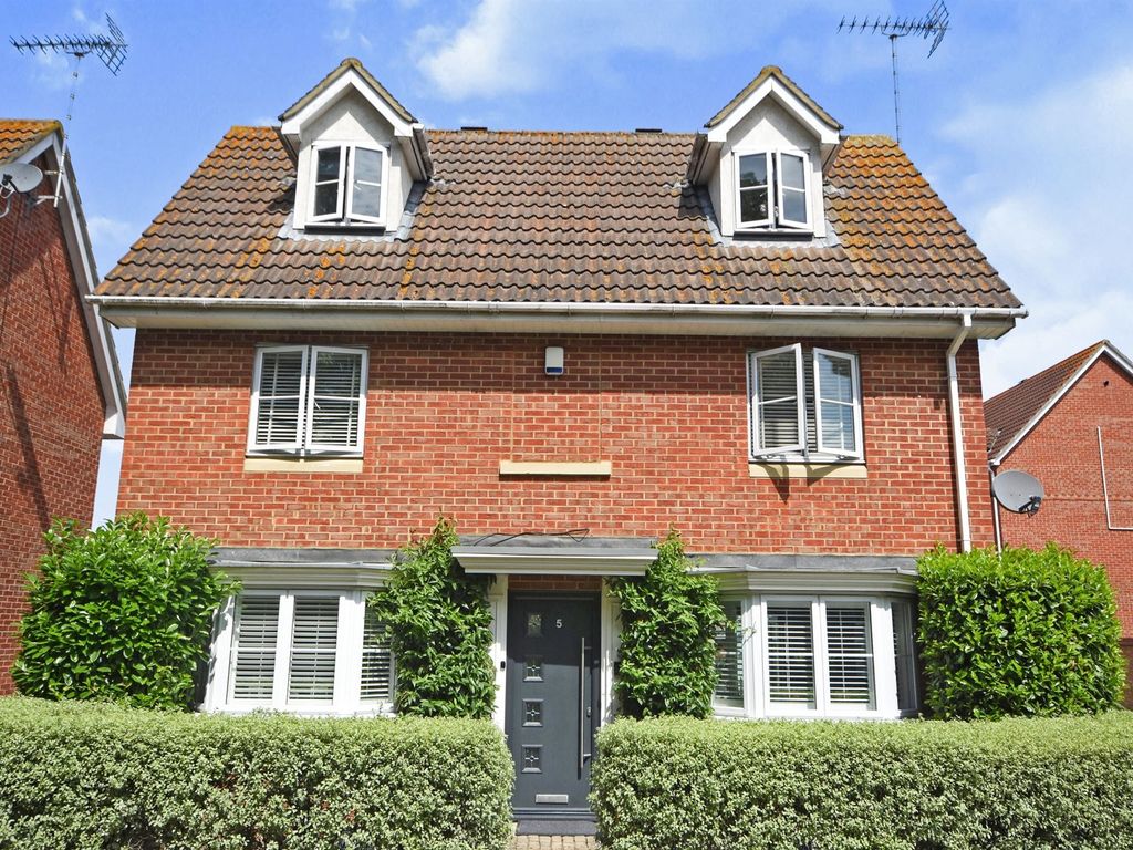 4 bed detached house for sale in Browning Drive, Wickford SS12 Zoopla