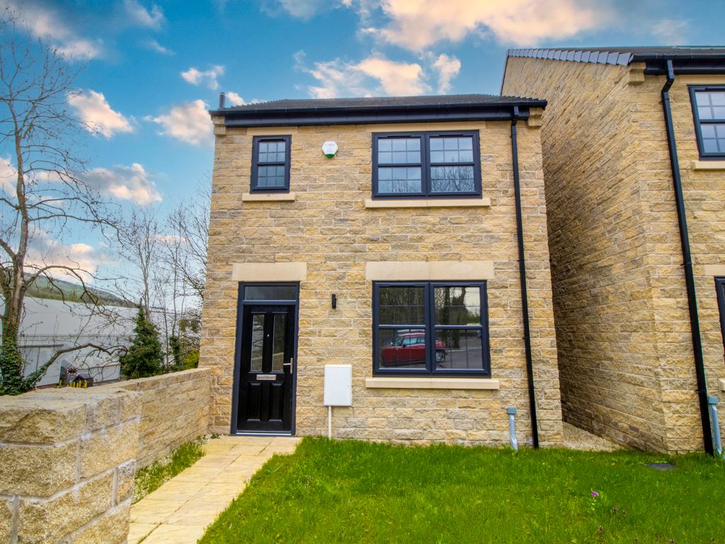 3 bed town house to rent in Manchester Road, Stocksbridge, Sheffield