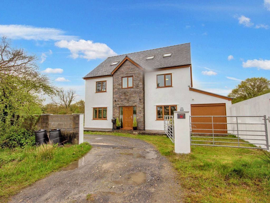 5 bed detached house for sale in Gorsddu Road, Penygroes SA14, £425,000