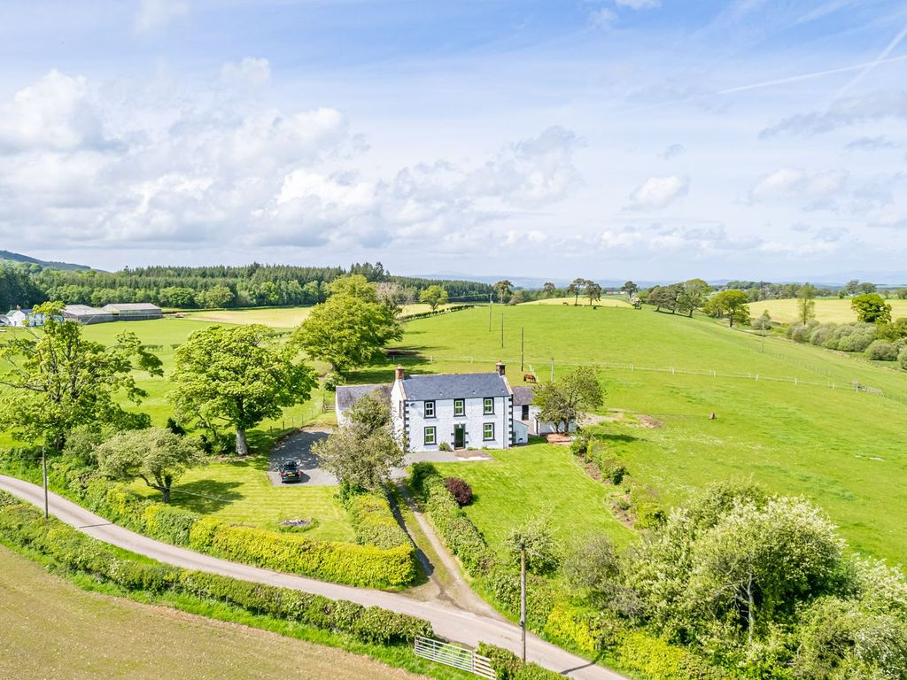 3 bed farmhouse for sale in Hightae, Lockerbie DG11 Zoopla