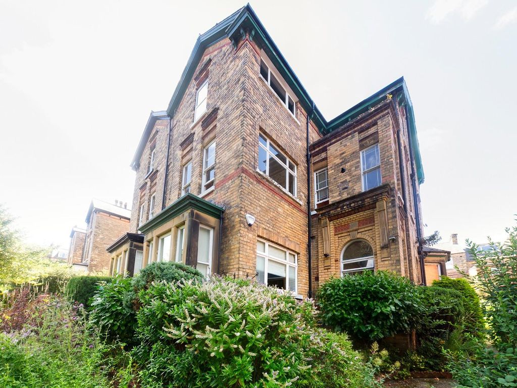 2 bed flat for sale in Cromwell Road, Scarborough YO11 Zoopla