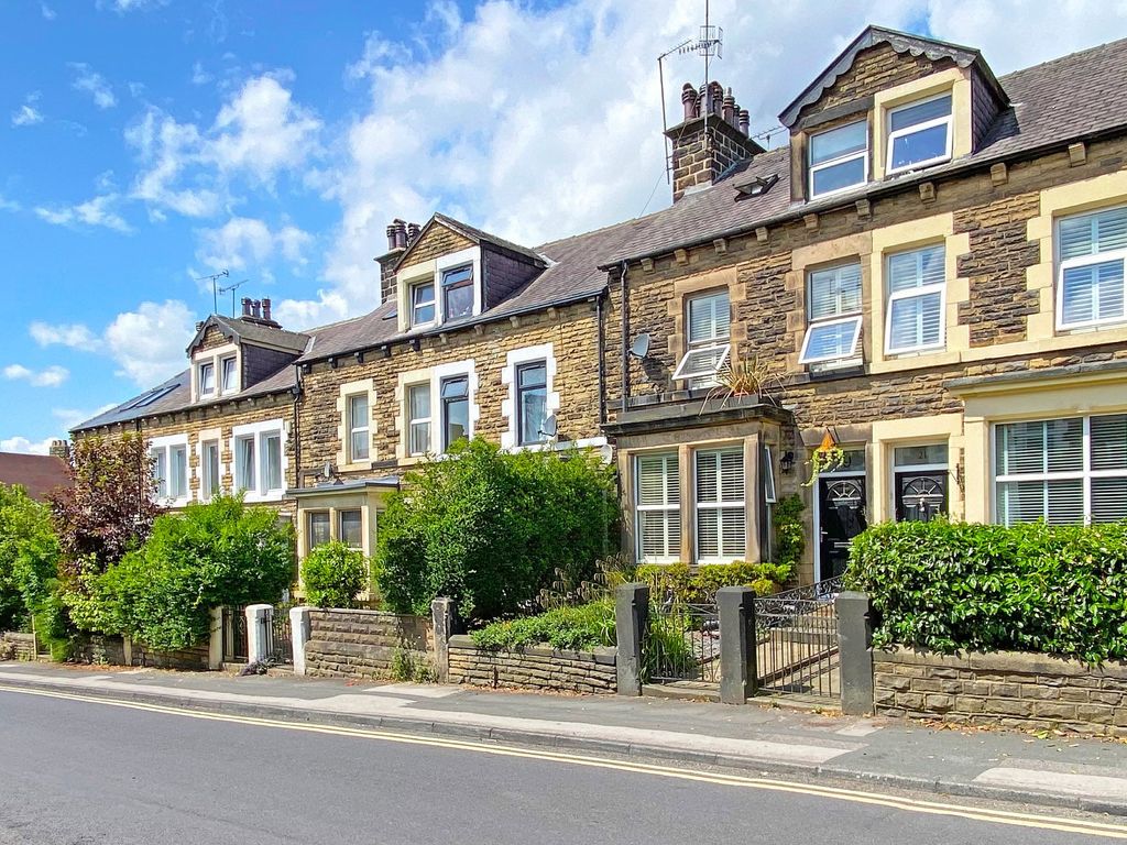 4 bed terraced house for sale in Mayfield Grove, Harrogate HG1 Zoopla