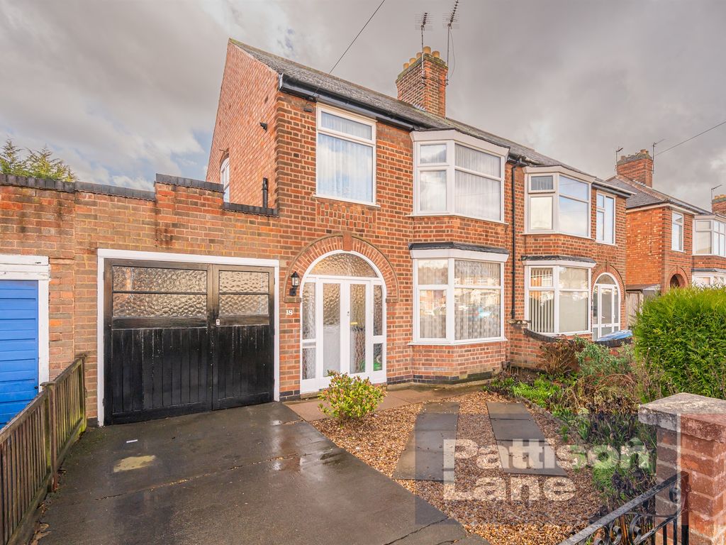 3 bed semidetached house for sale in Beaumont Leys Lane, Leicester LE4 Zoopla