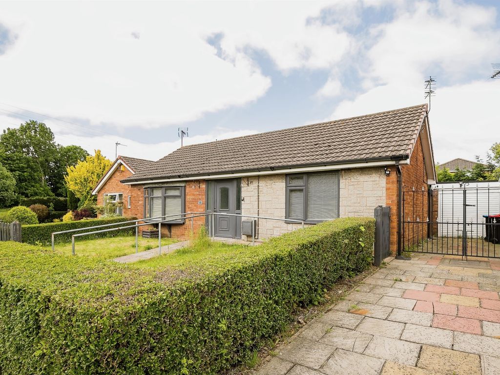 2 bed detached bungalow for sale in Meadow View, Elton, Chester CH2