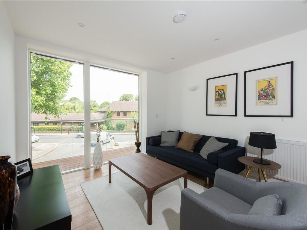 2 bed flat to rent in Sotherby Court, 43 Sewardstone Road, Bethnal Green, London E2, £2,600 pcm