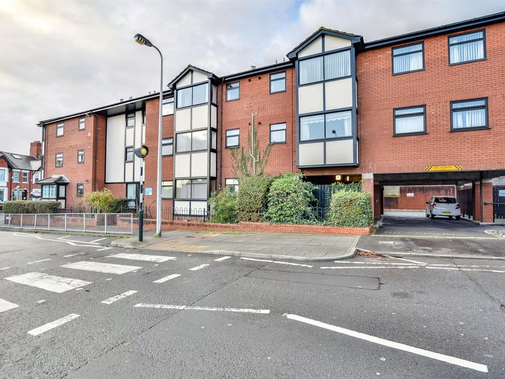 2 bed flat for sale in Wyndham Street, Barry CF63 Zoopla