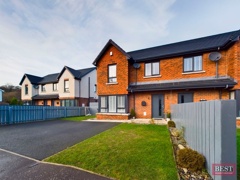 3 bed semidetached house for sale in Woodvale, Bessbrook, Newry BT35