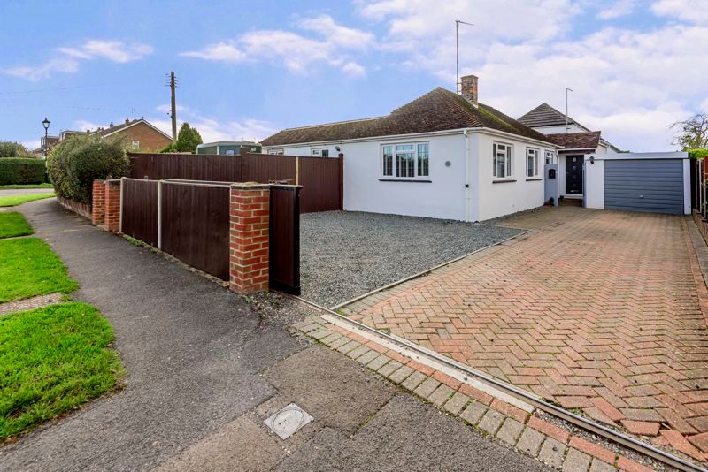 4 bed detached bungalow for sale in Hillcrest Drive, Ashington, Pulborough RH20 Zoopla