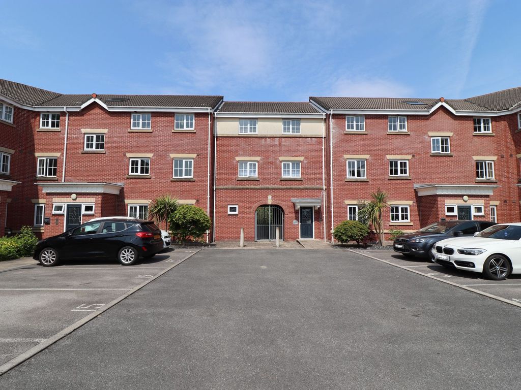 2 bed property to rent in Brampton Drive, Bamber Bridge, Preston PR5, £