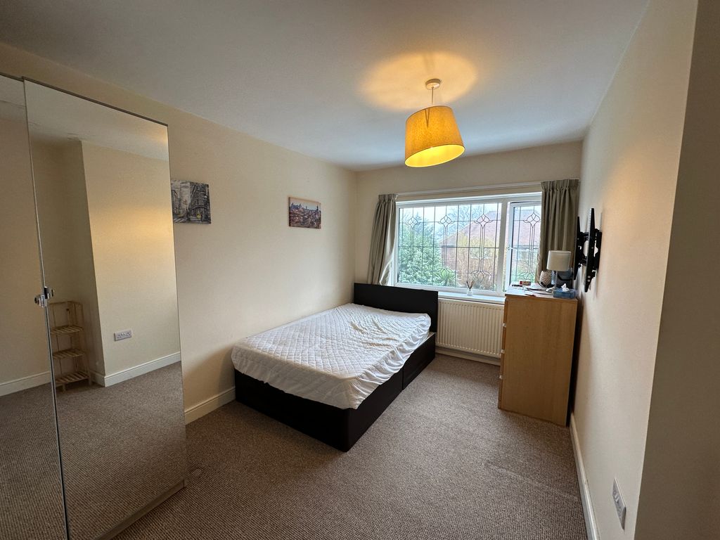 1 bed semidetached house to rent in St Vincent Avenue, Woodlands