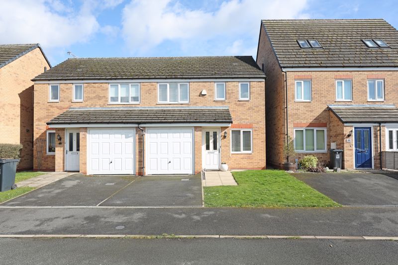 3 bed semidetached house for sale in Gadwall Croft, NewcastleUnder