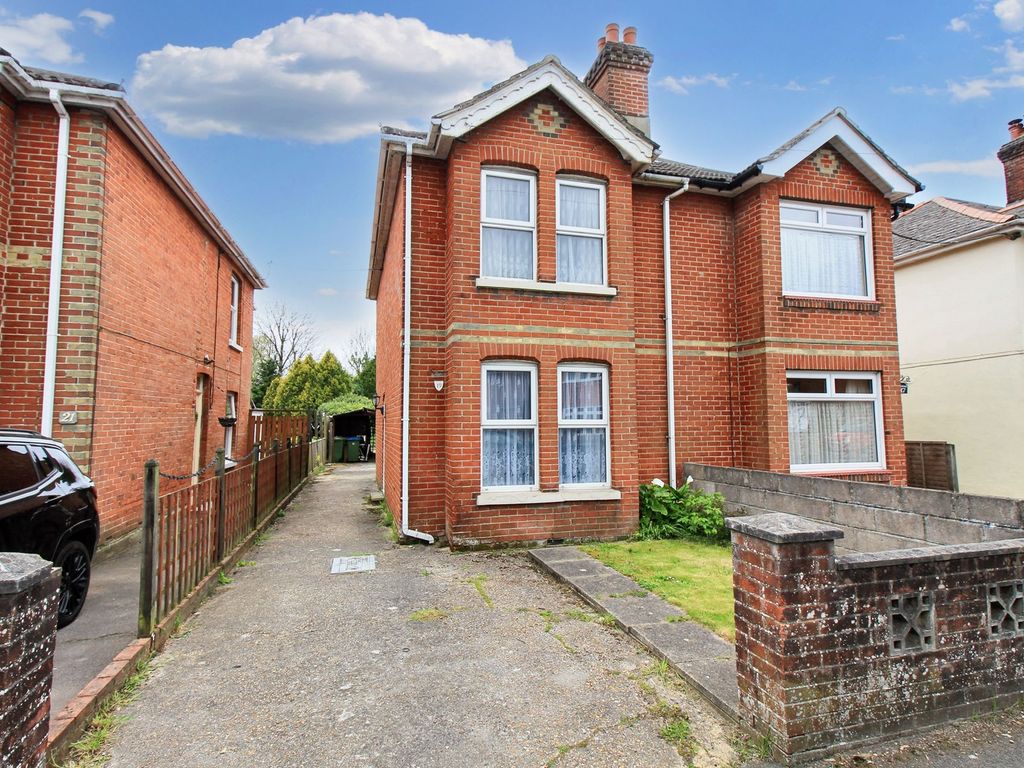 3 bed semidetached house for sale in Newtown Road, Woolston SO19, £