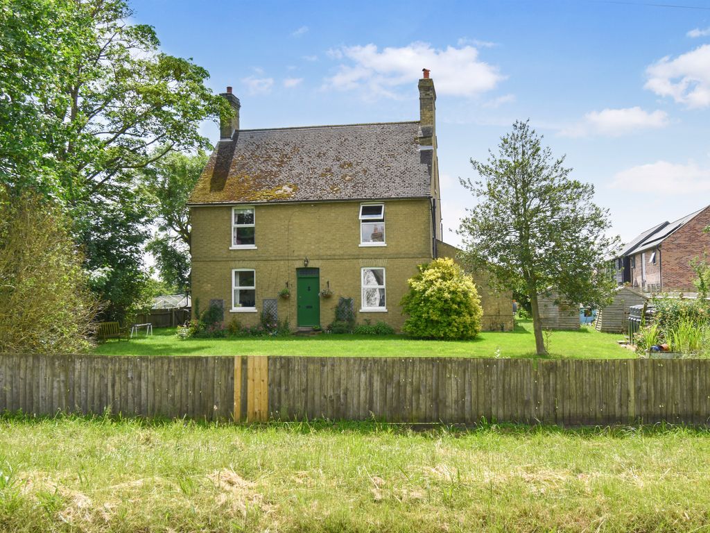 5 bed detached house for sale in Station Road, Tempsford, Sandy SG19, £650,000 Zoopla