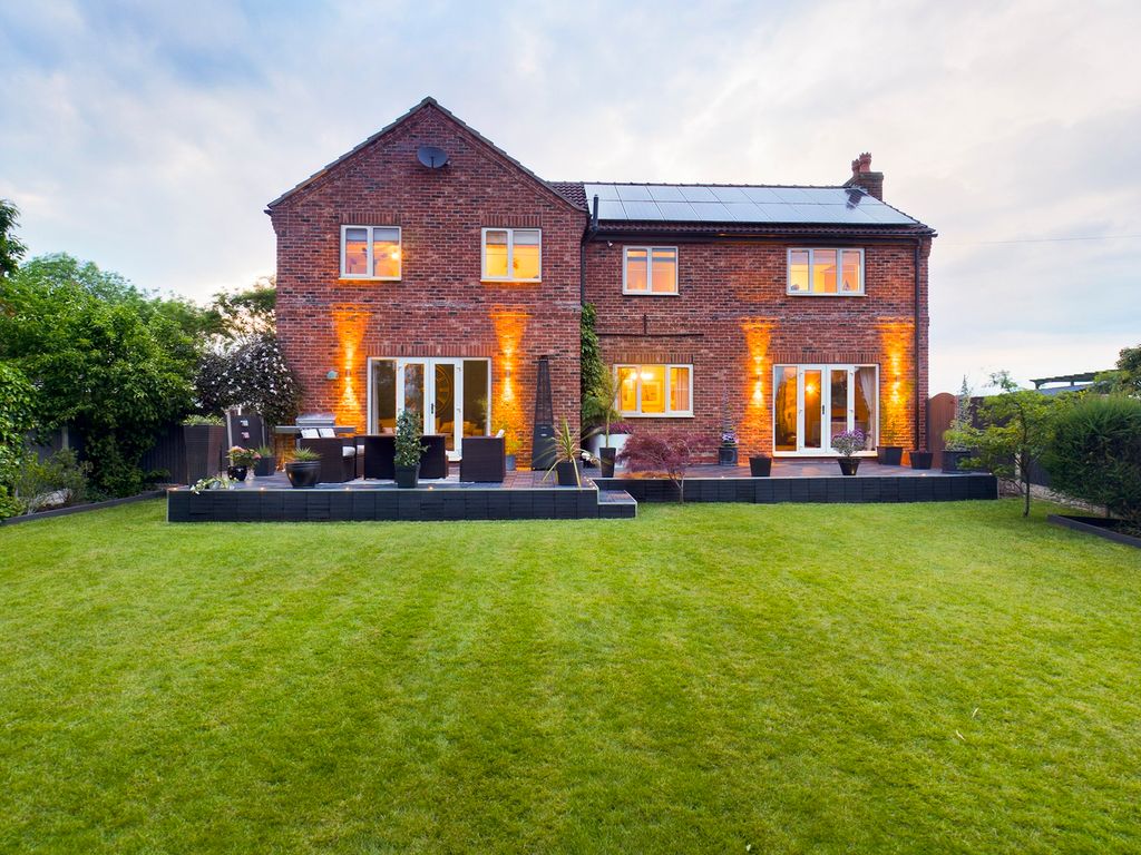 4 bed detached house for sale in Back Lane, Norton, Doncaster, South